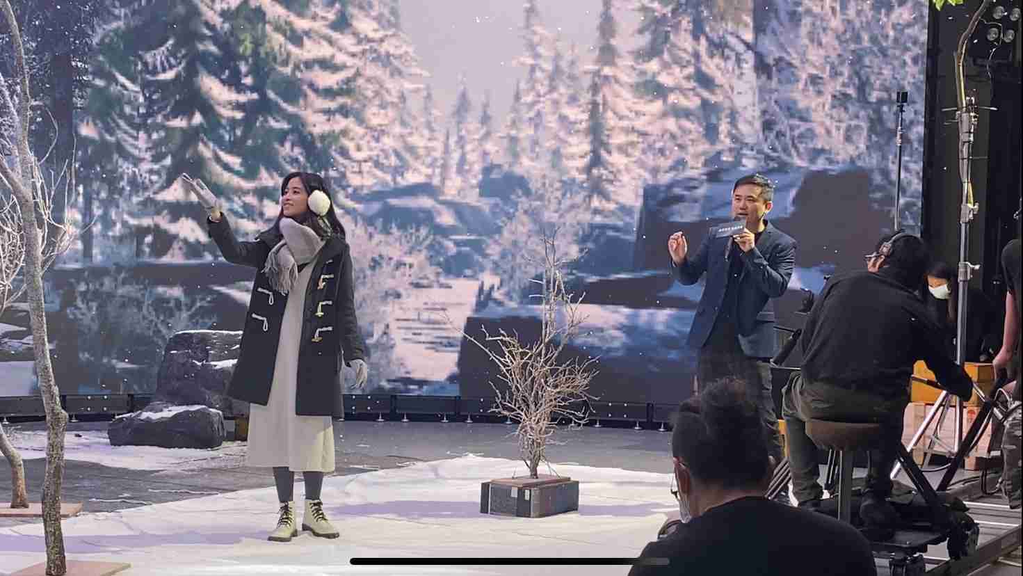 YAXIN111以ALED先进显屏技术，，与金马奖视觉特效团队“再现影像”携手合作打造LED虚拟摄影棚，，，，提供沉浸式表演体验，，，并精简拍摄成本与时间