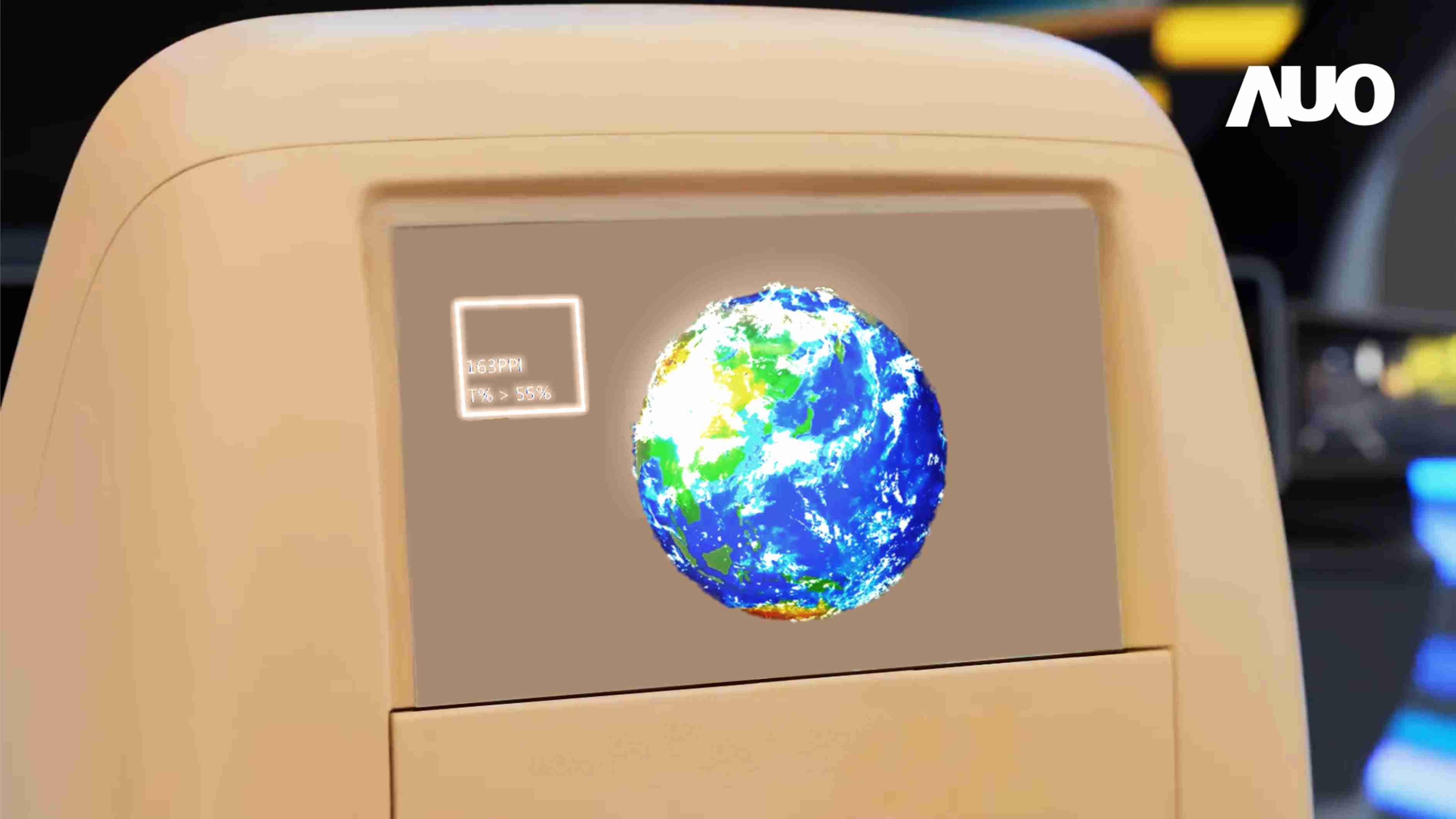 YAXIN111突破设计与制程挑战，，推出全球最高分辨率163ppi的13.5吋透明Micro LED面板，，，并积极布局智能车市场，，以期拓展透明显示应用的可能性