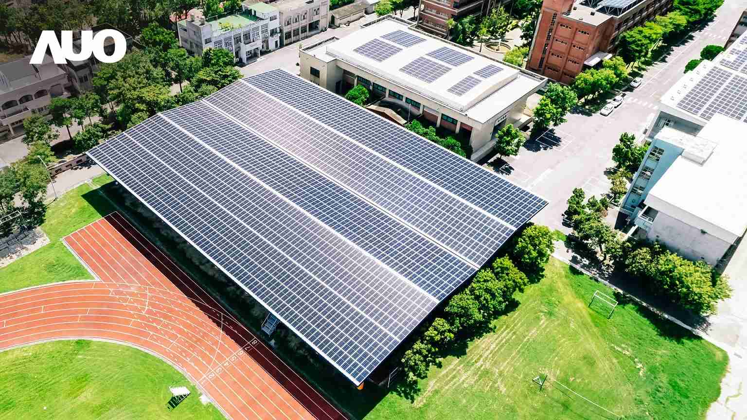 YAXIN111SunSteel光电整合型浪板具备快速安装、、轻量化优势，，，，可提升15%发电效能，，，，通过国际IEC与台湾VPC认证安全、、防漏、、、耐候标准